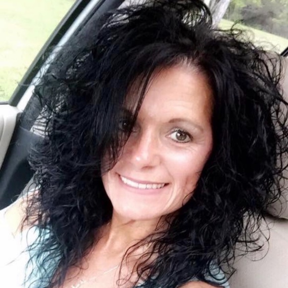 Meet your Posher, Crystal - Picture 1 of 1